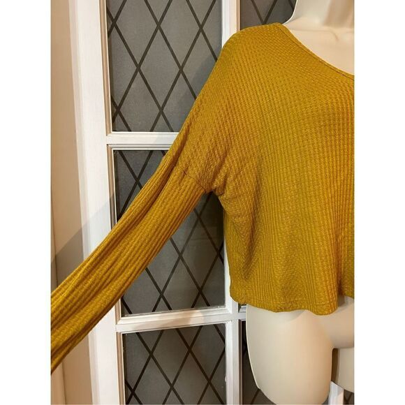 Ambiance Oversized small Long Sleeve Waffle Knit  Crop Top Scoop Neck - Picture 4 of 8